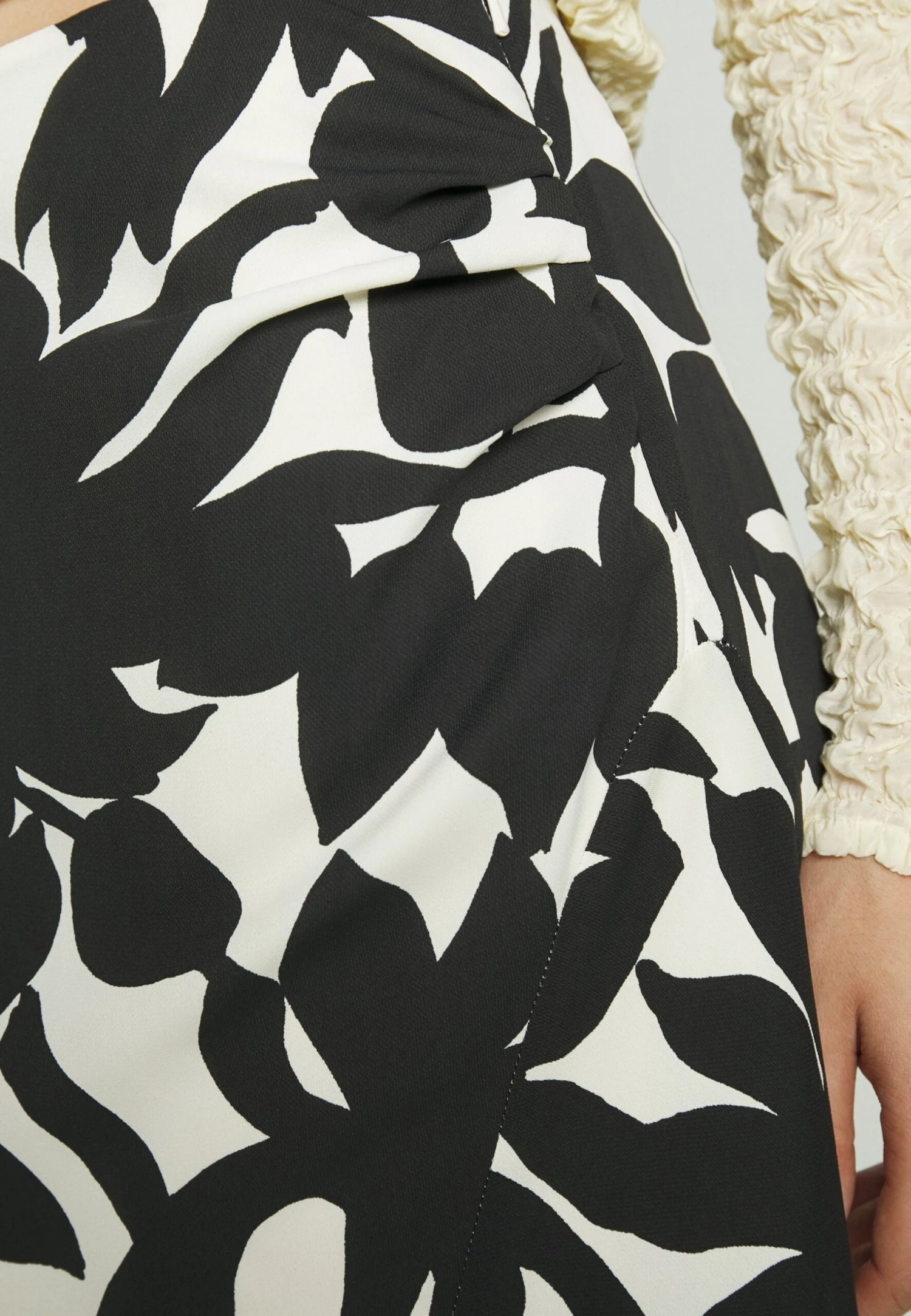 Augusta - Pencil Skirt - Nero - Image 5