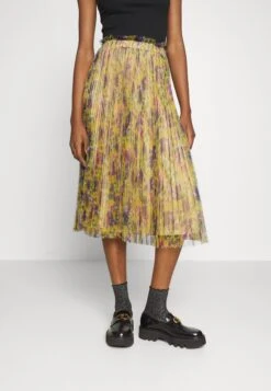 MAX & Co. Cicala - Pleated Skirt - Olive Green
