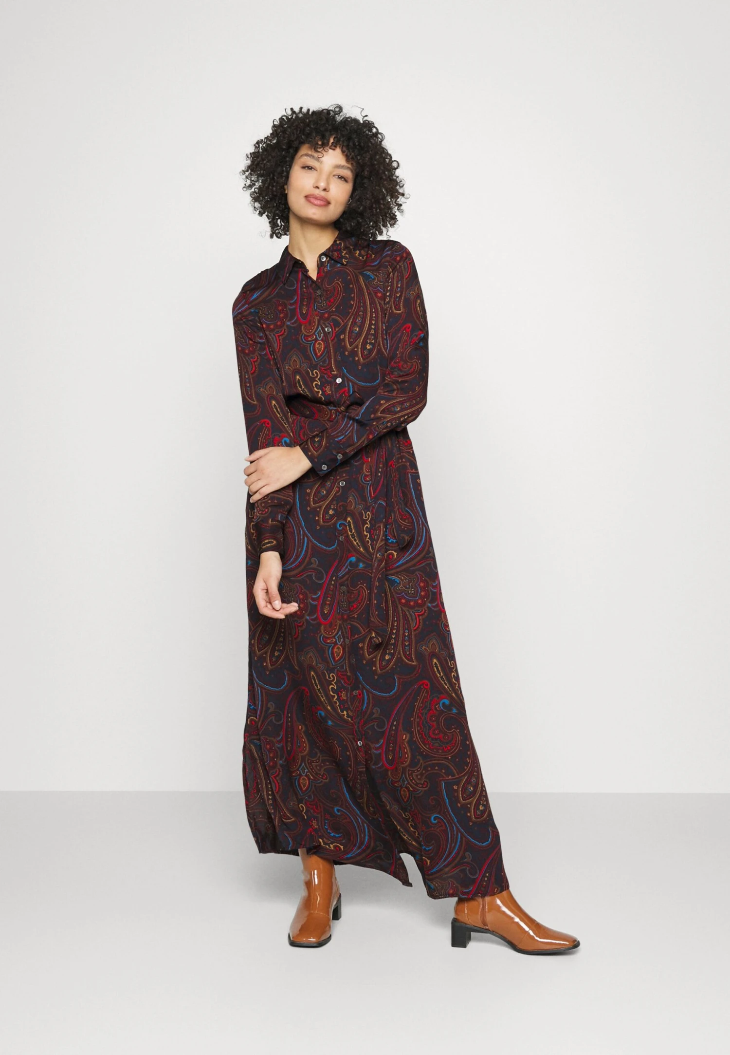 Essential Shirtdress - Shirt Dress - Boho Paisley Print - Image 2