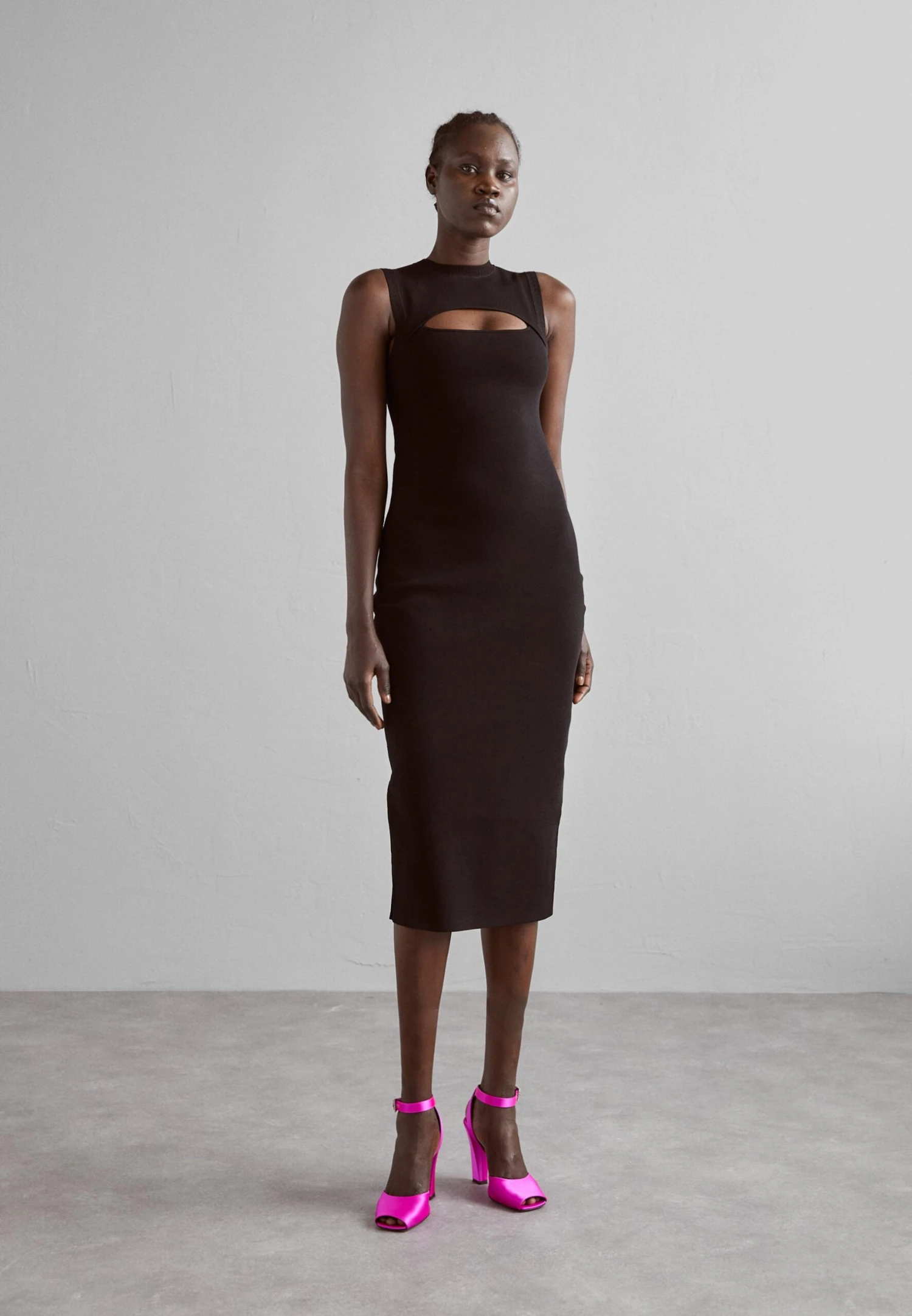 Victoria Beckham Bodyline Sleevless Cutout Midi Dress - Shift Dress - Black