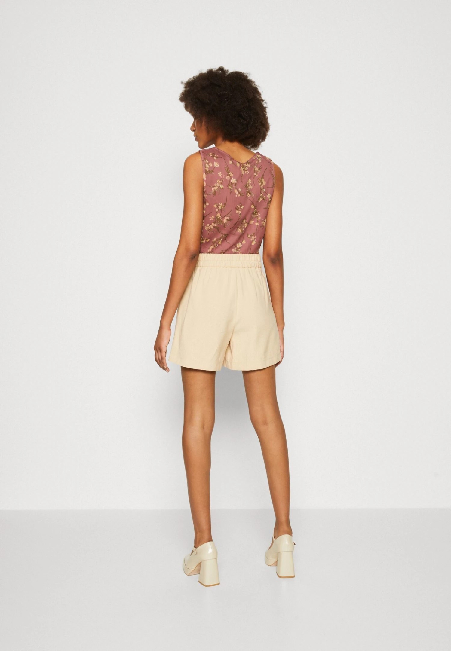 Vero Moda Vmcarmen Loose - Shorts - Image 3
