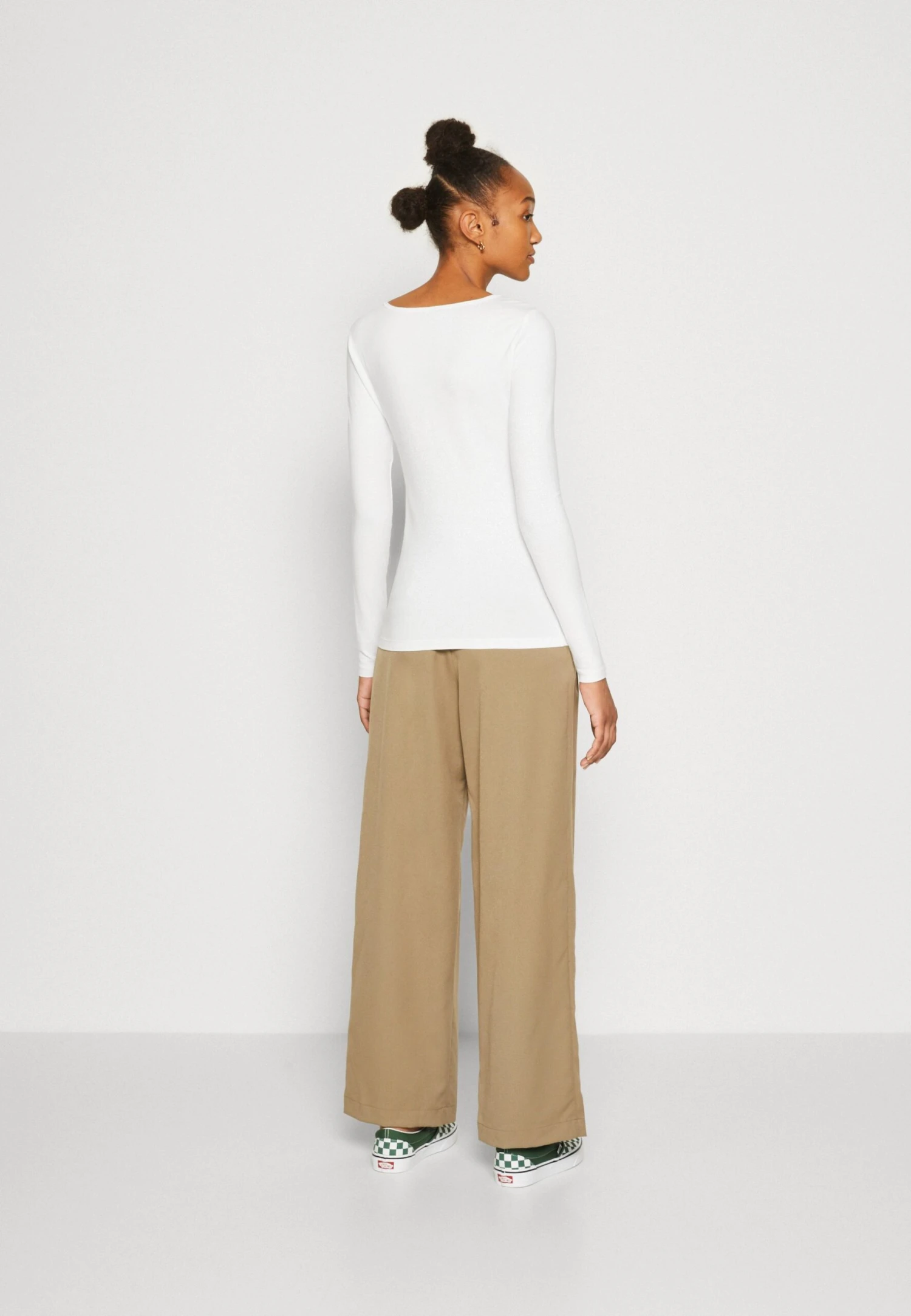 ONLY Onllive Love O Neck 3 Pack- Long Sleeved Top - Black/White - Image 3