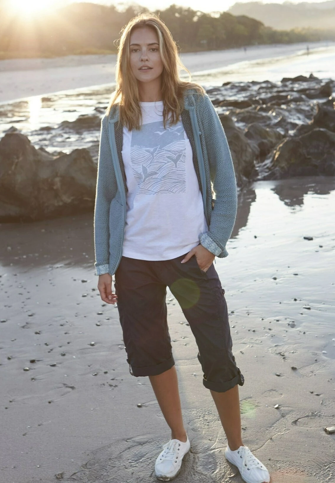 Salena 3/4 Length Oyster - Shorts - Navy