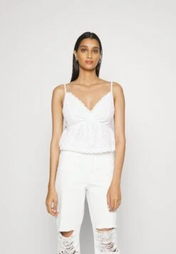 NA-KD Anglaise Singlet - Top - White