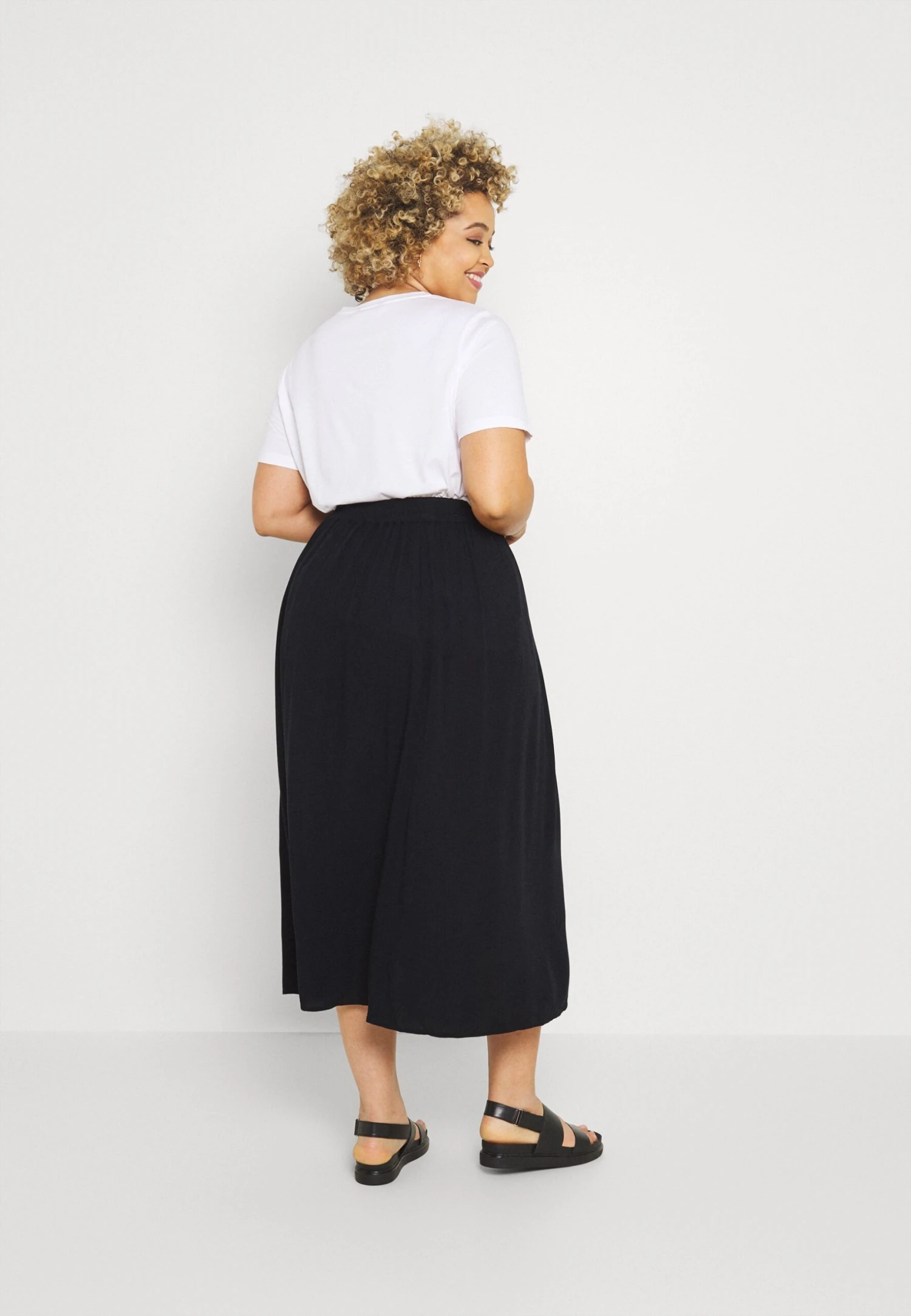 ONLY CARMAKOMA Cartrib Life Long Skirt Solid - A-Line Skirt - Black - Image 3