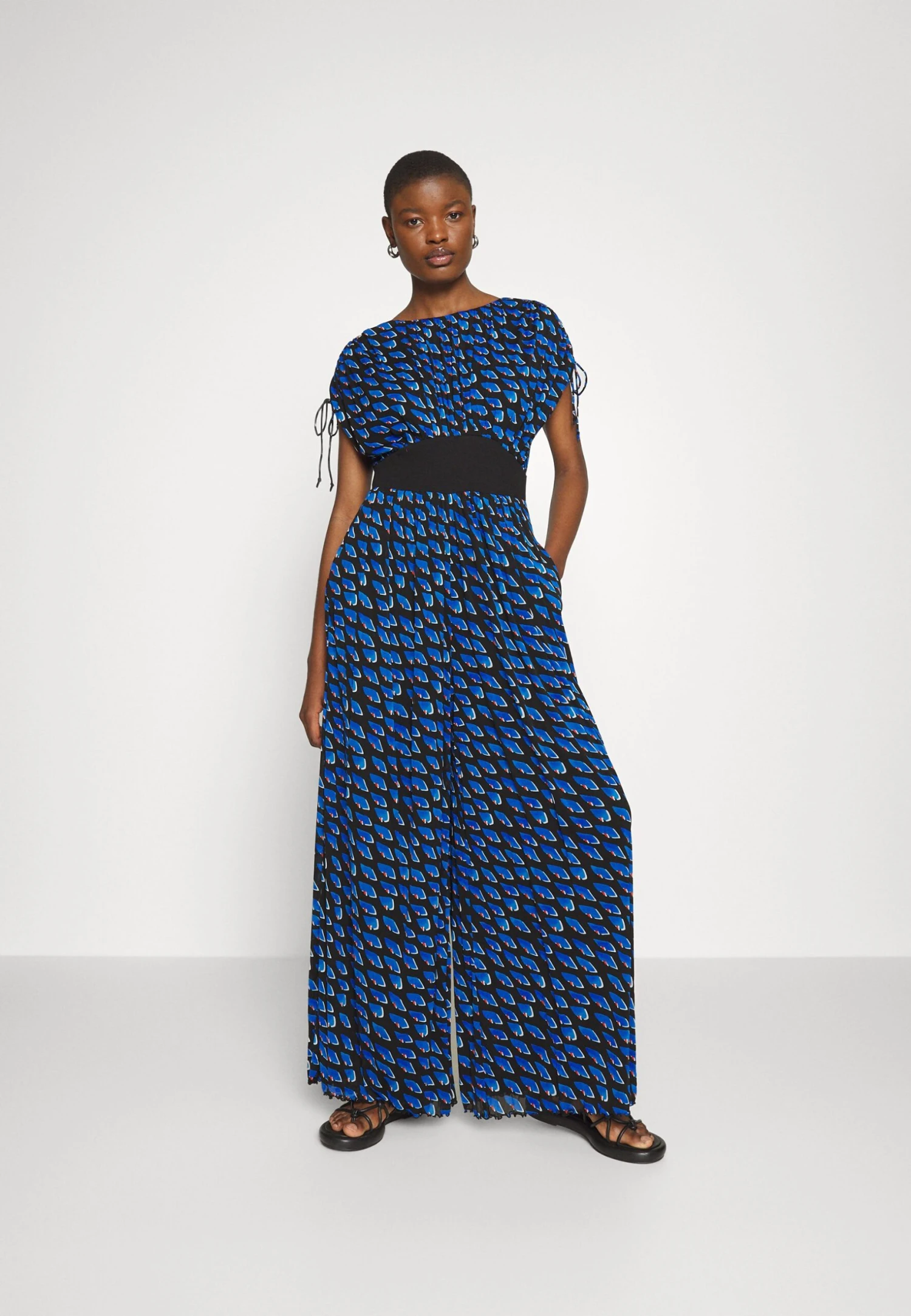 Andra Jumpsuit - Jumpsuit - Betta Scales - Image 2