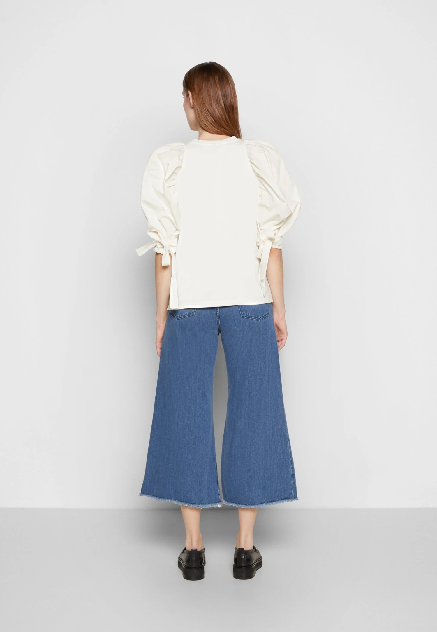 Mother Of Pearl Pearl Shoulder Puffball Sleeve - Print T-Shirt - White - Image 4