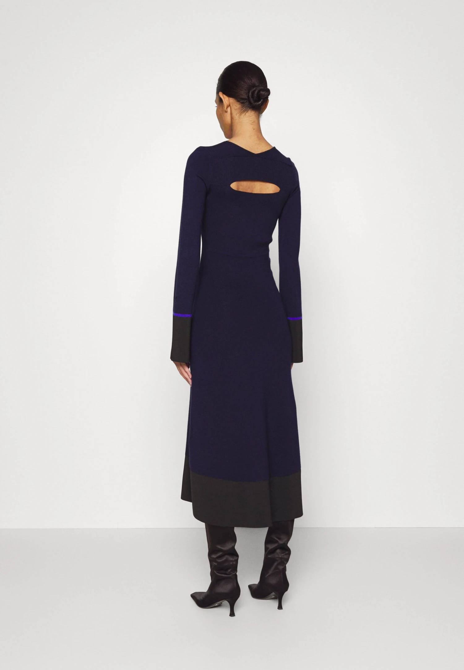 Victoria Beckham V Neck Dress With Cut Out - Jumper Dress - Navy - Image 4