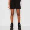 Yashelen - Shorts - Black