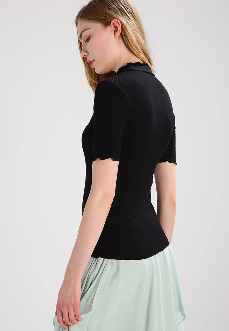 SAMSØE SAMSØE Nelli - Basic T-Shirt - Black - Image 3