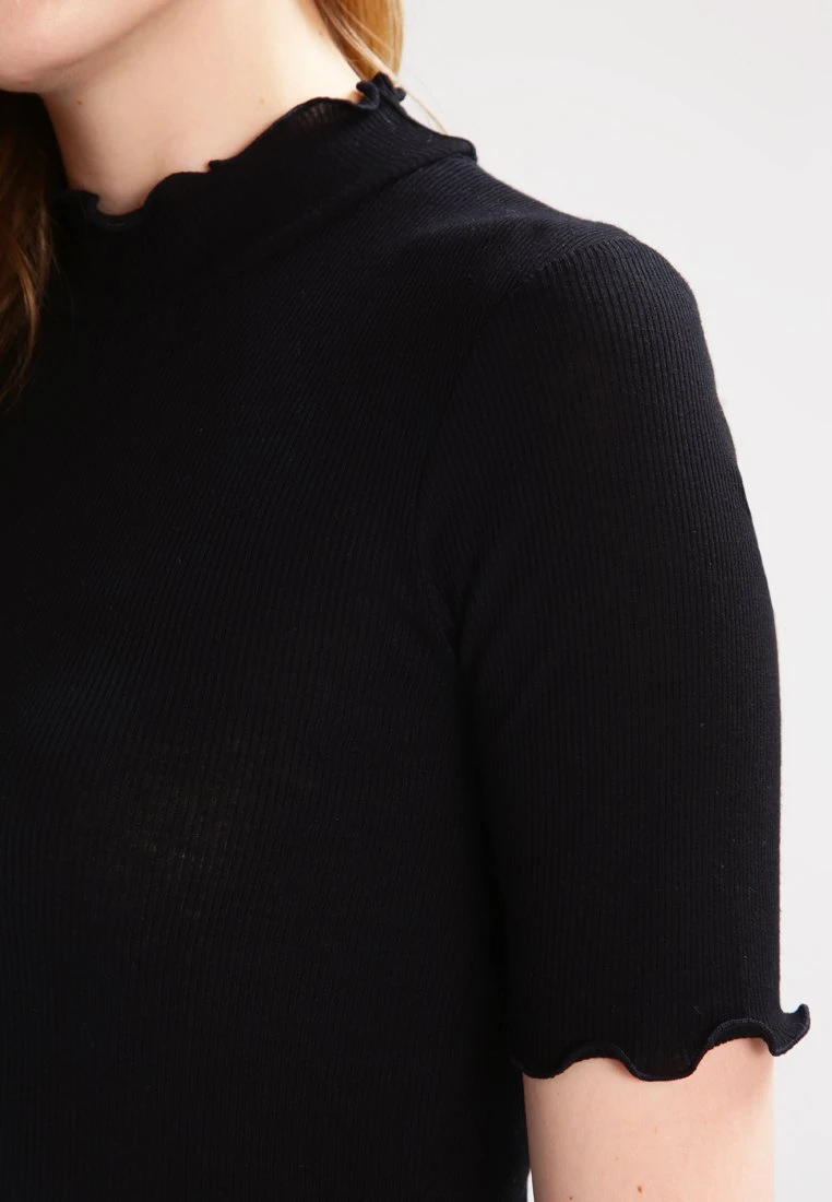 SAMSØE SAMSØE Nelli - Basic T-Shirt - Black - Image 4