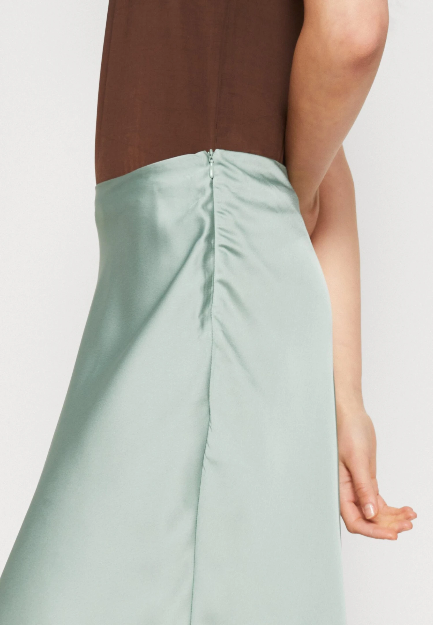 Vila Viellette Short Skirt - A-Line Skirt - Green Milieu - Image 4