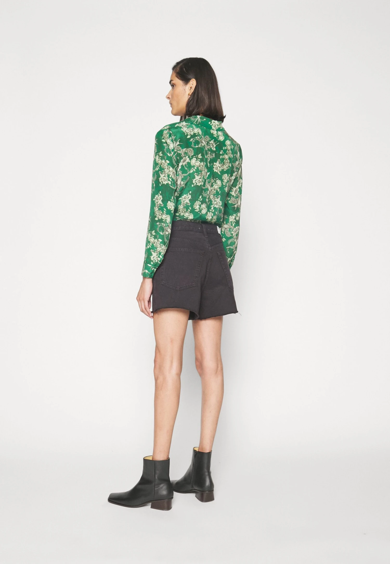 RE/DONE 90S Low Slung - Denim Shorts - Image 4