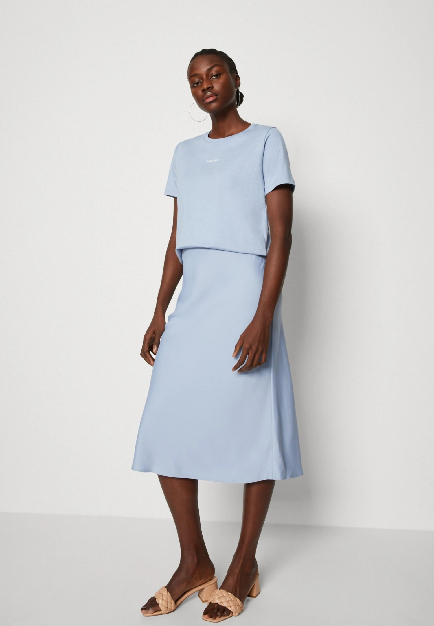 Calvin Klein Micro Logo - Basic T-Shirt - Image 4