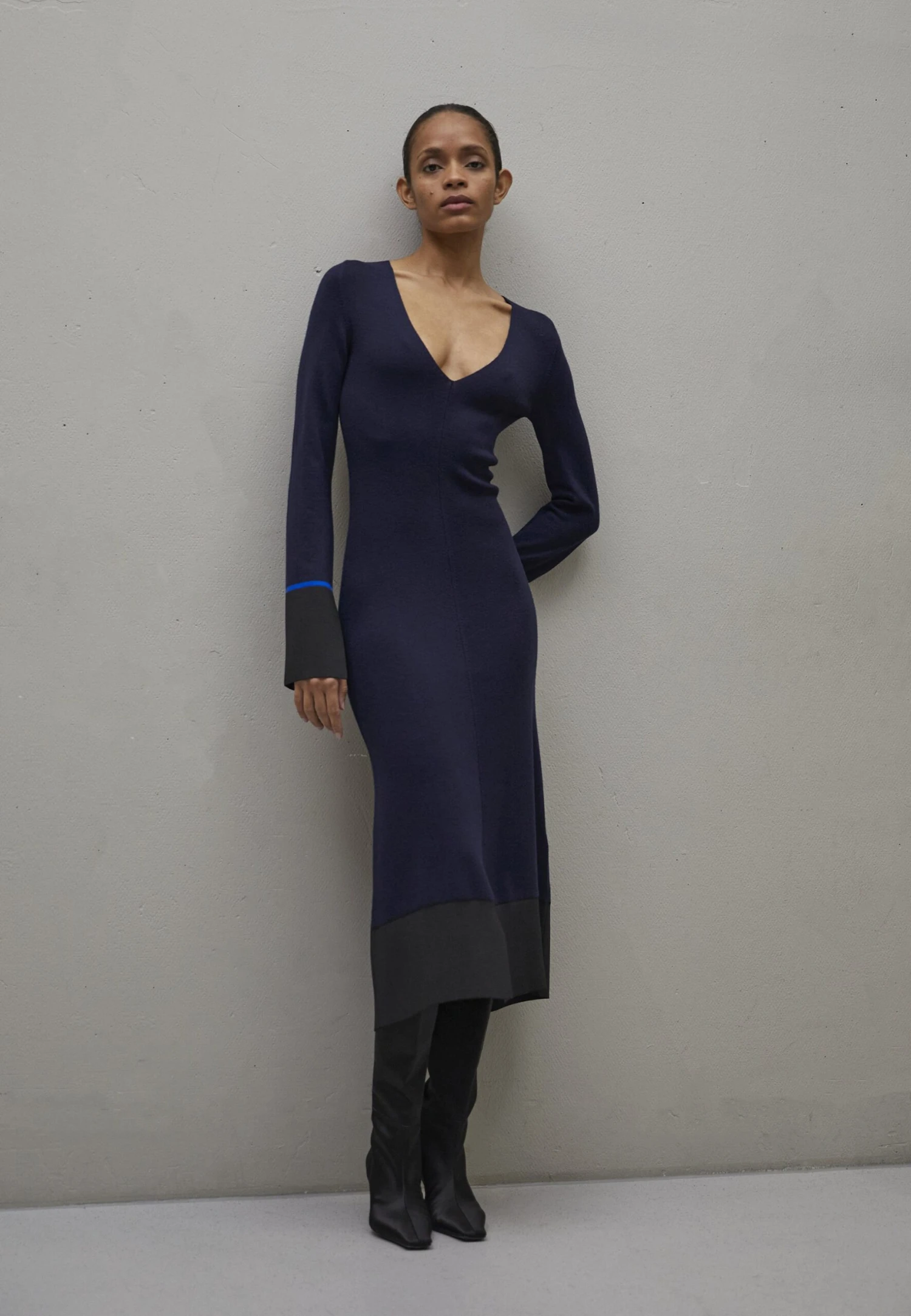 Victoria Beckham V Neck Dress With Cut Out - Jumper Dress - Navy - Image 2