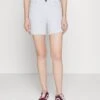 ONLY Onlblush Mid Raw - Denim Shorts - White