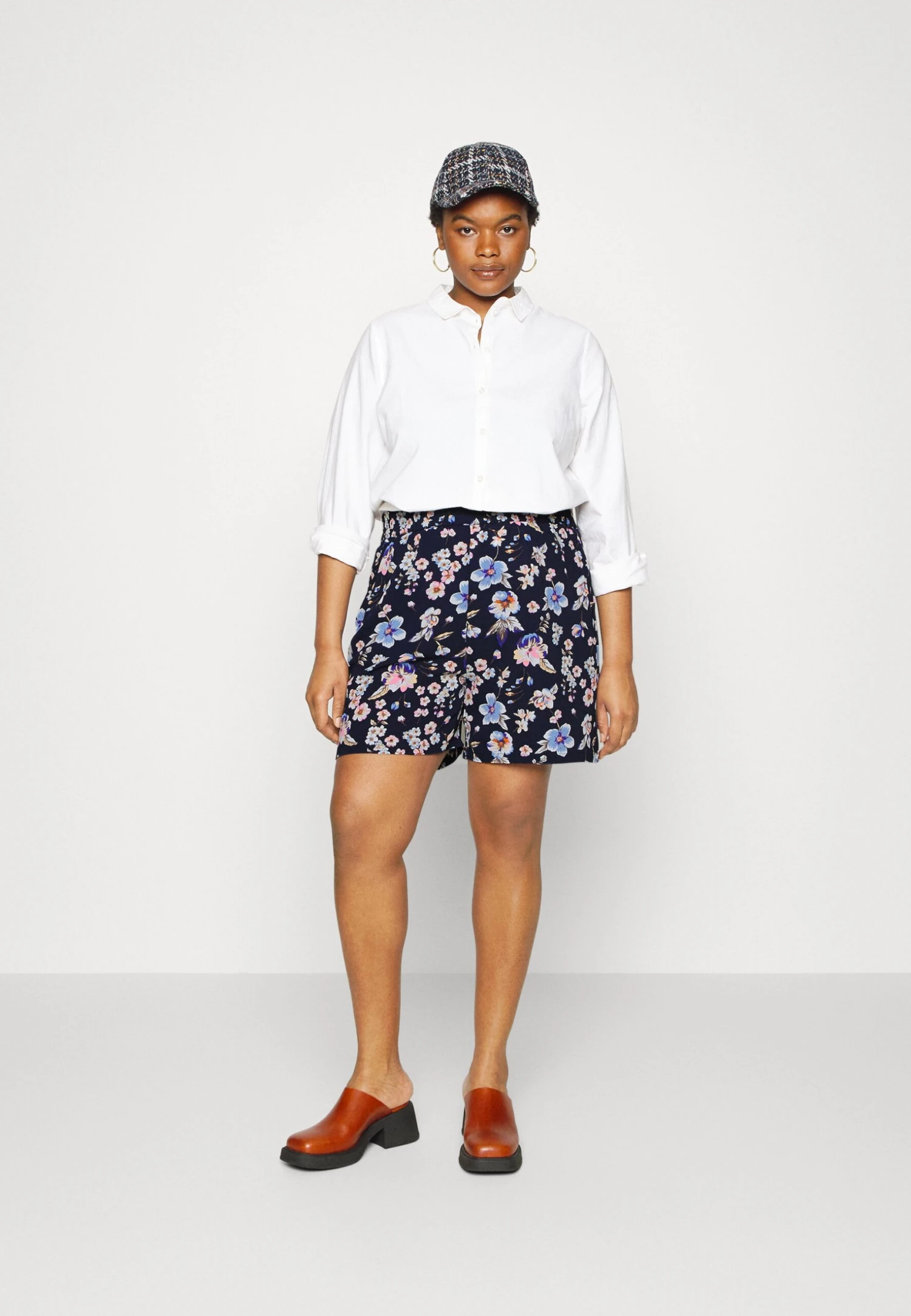 Oncnova Lux - Shorts - Image 2