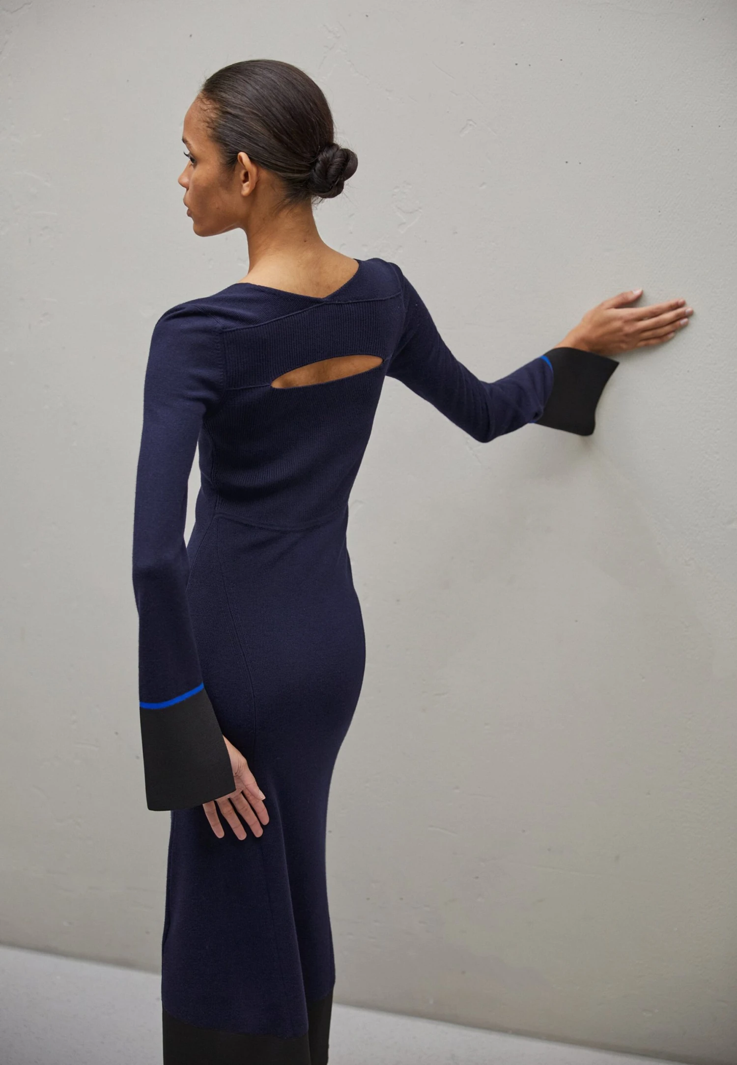 Victoria Beckham V Neck Dress With Cut Out - Jumper Dress - Navy