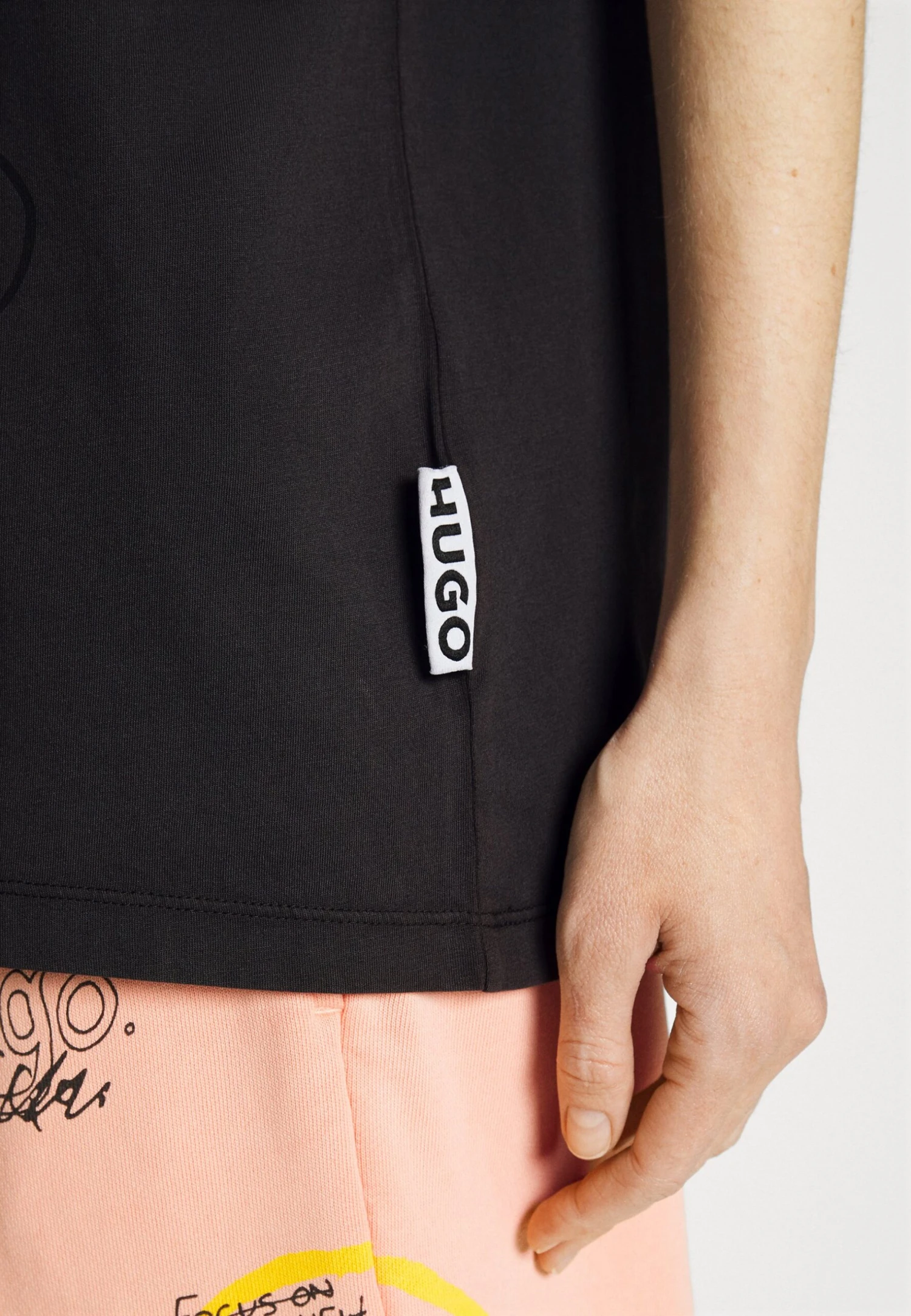 Hugo Vintage Tee - Print T-Shirt - Black - Image 4