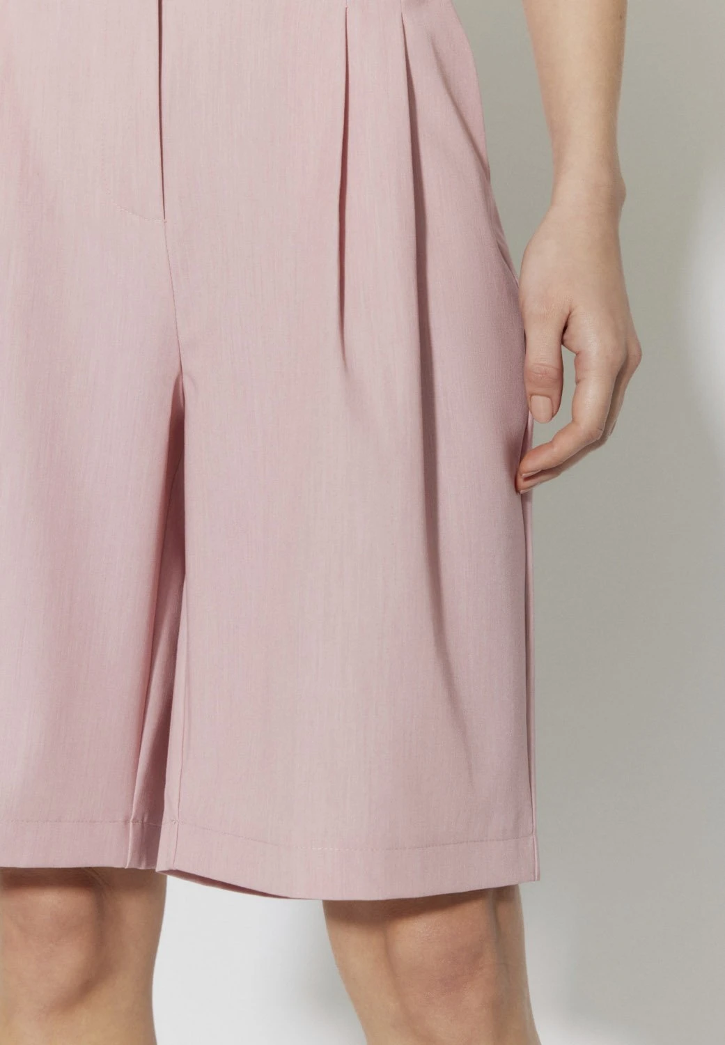 Caroline Bermuda - Shorts - Image 4