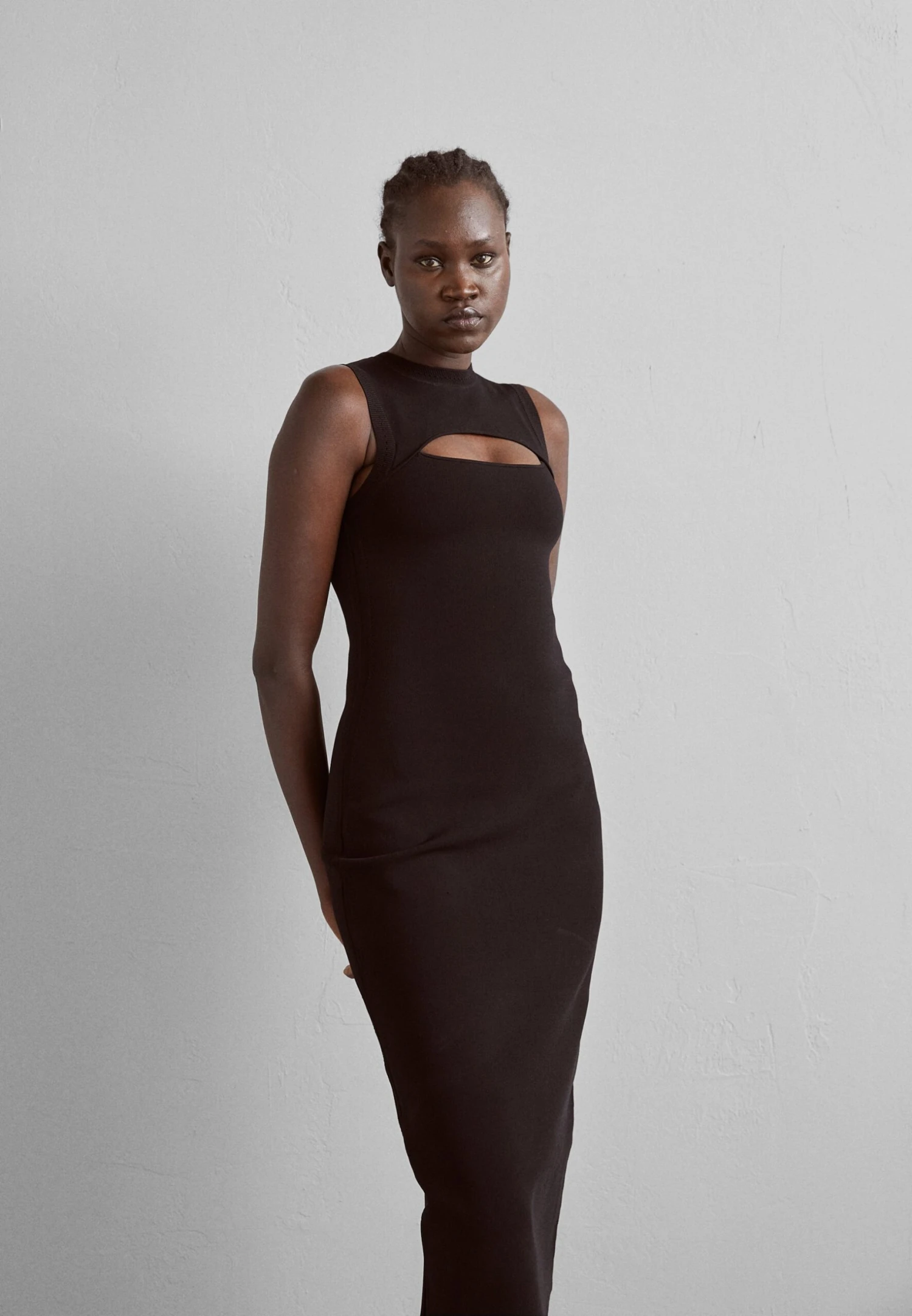 Victoria Beckham Bodyline Sleevless Cutout Midi Dress - Shift Dress - Black - Image 3