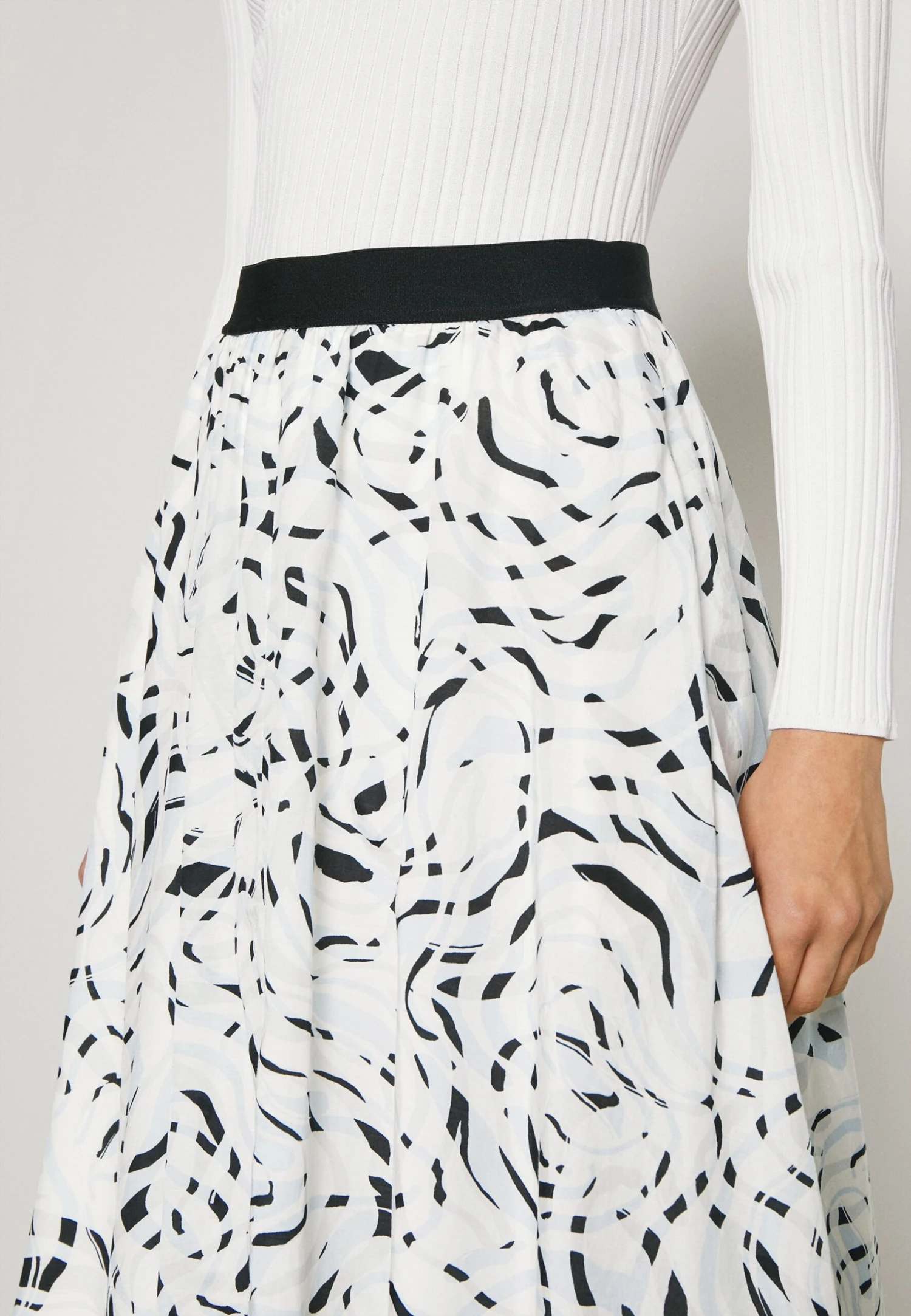 DRYKORN Relana - A-Line Skirt - Image 5