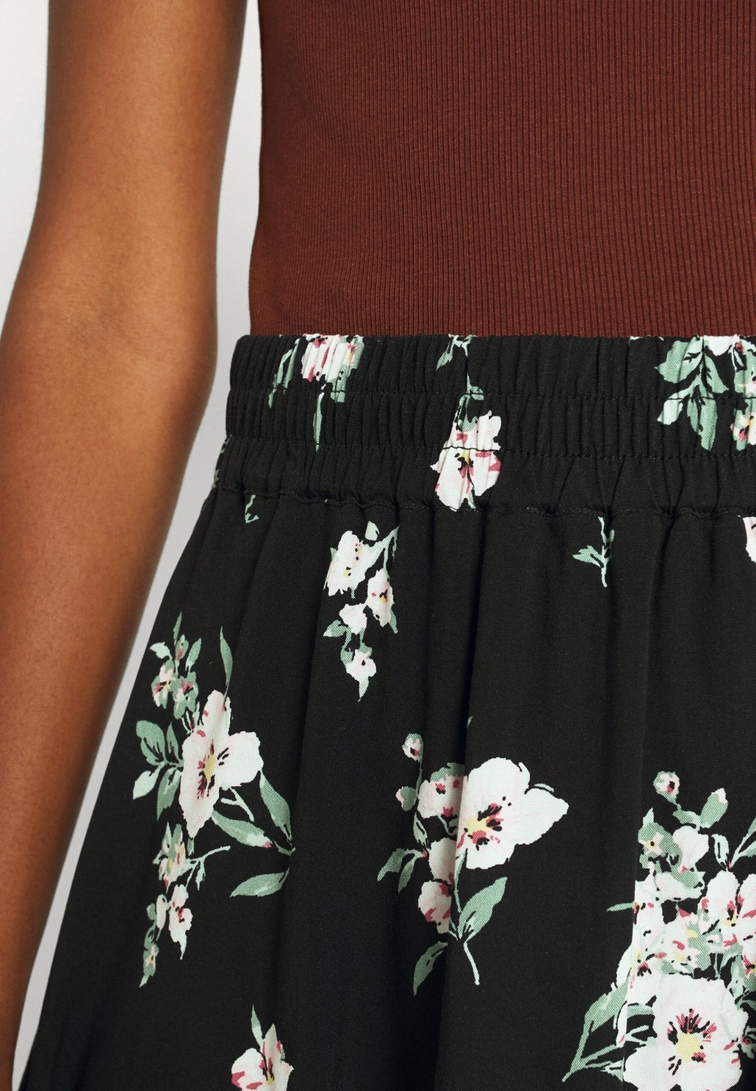 Vero Moda Vmsimply Easy Skater Skirt - Mini Skirt - Black/Sandy - Image 5