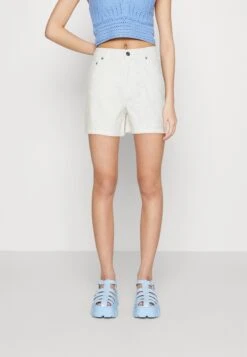 ONLY Onlterese - Denim Shorts - Cloud Dancer