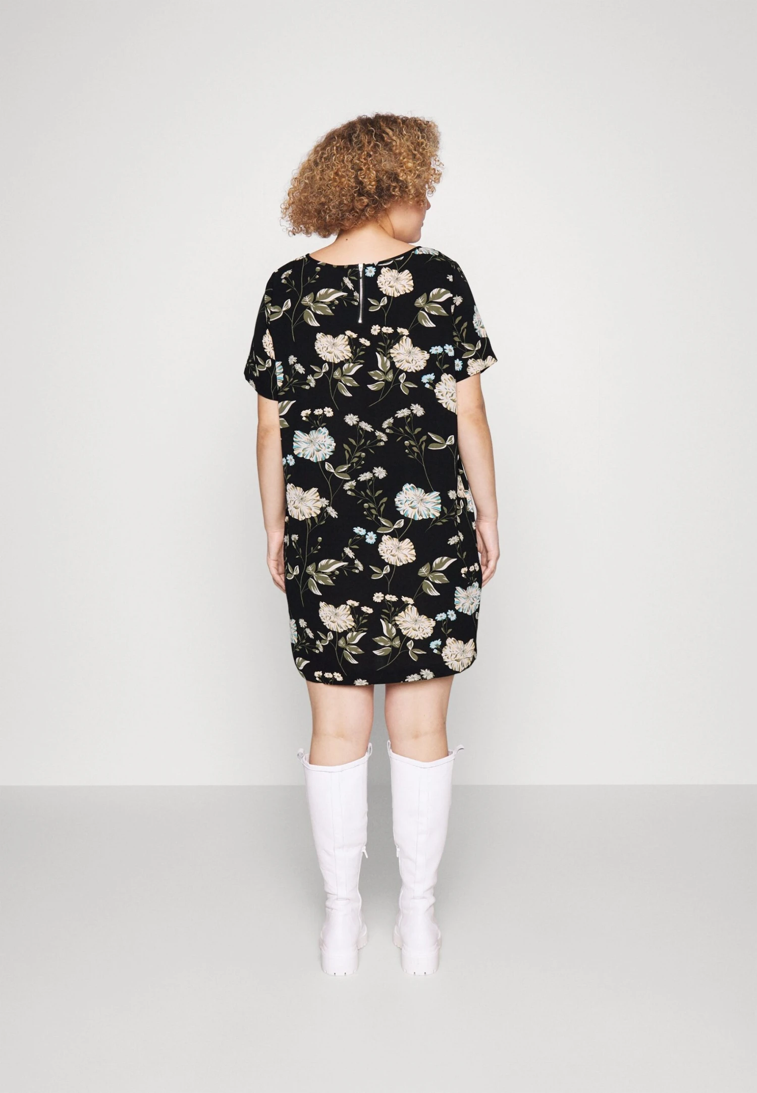 ONLY CARMAKOMA Carluxmie Tunic Dress - Day Dress - Black/Yellow - Image 3