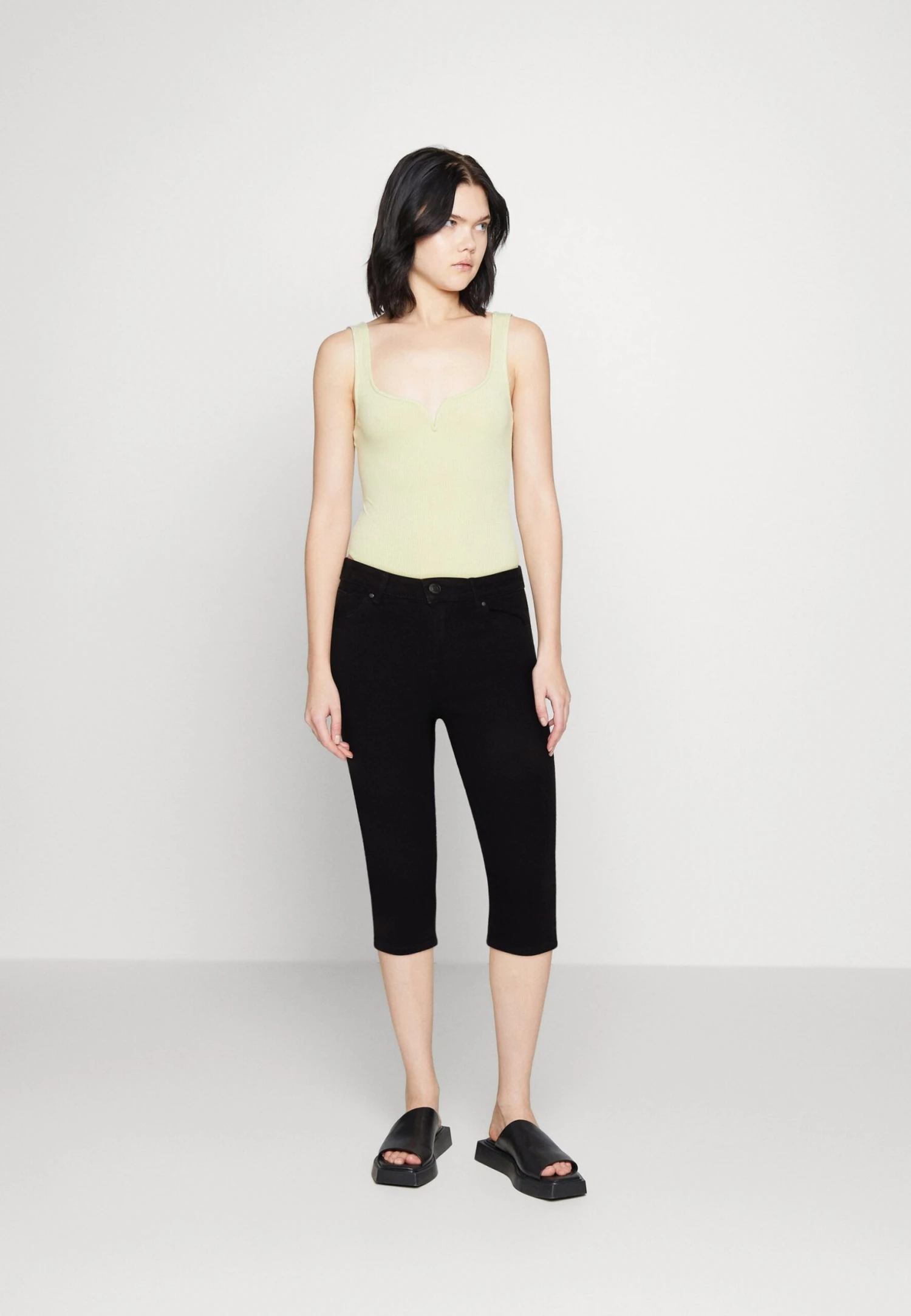 Vero Moda Vmjune Knickers - Denim Shorts - Image 2