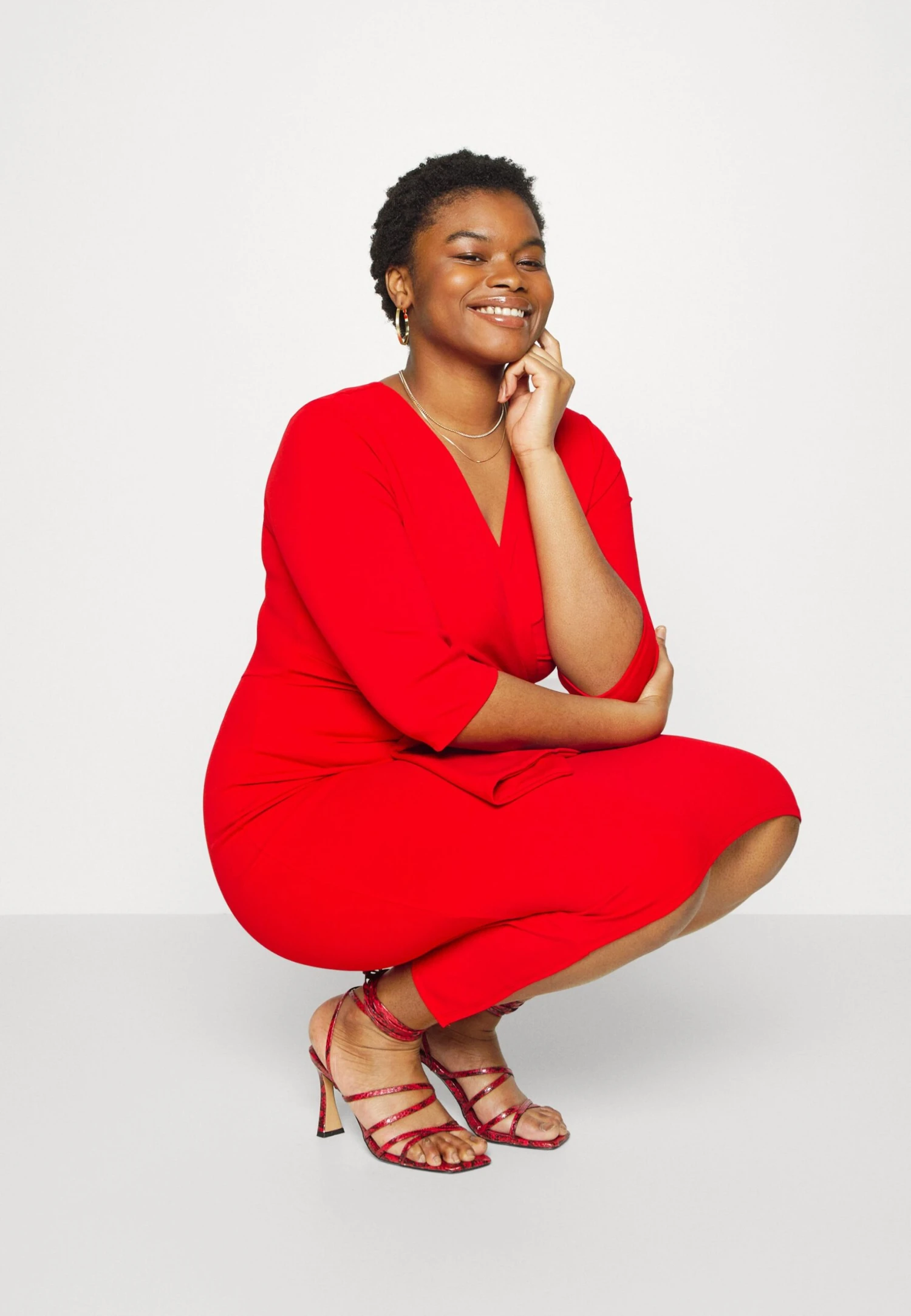 Hossy V Neck Midi - Cocktail Dress / Party Dress - Red - Image 4