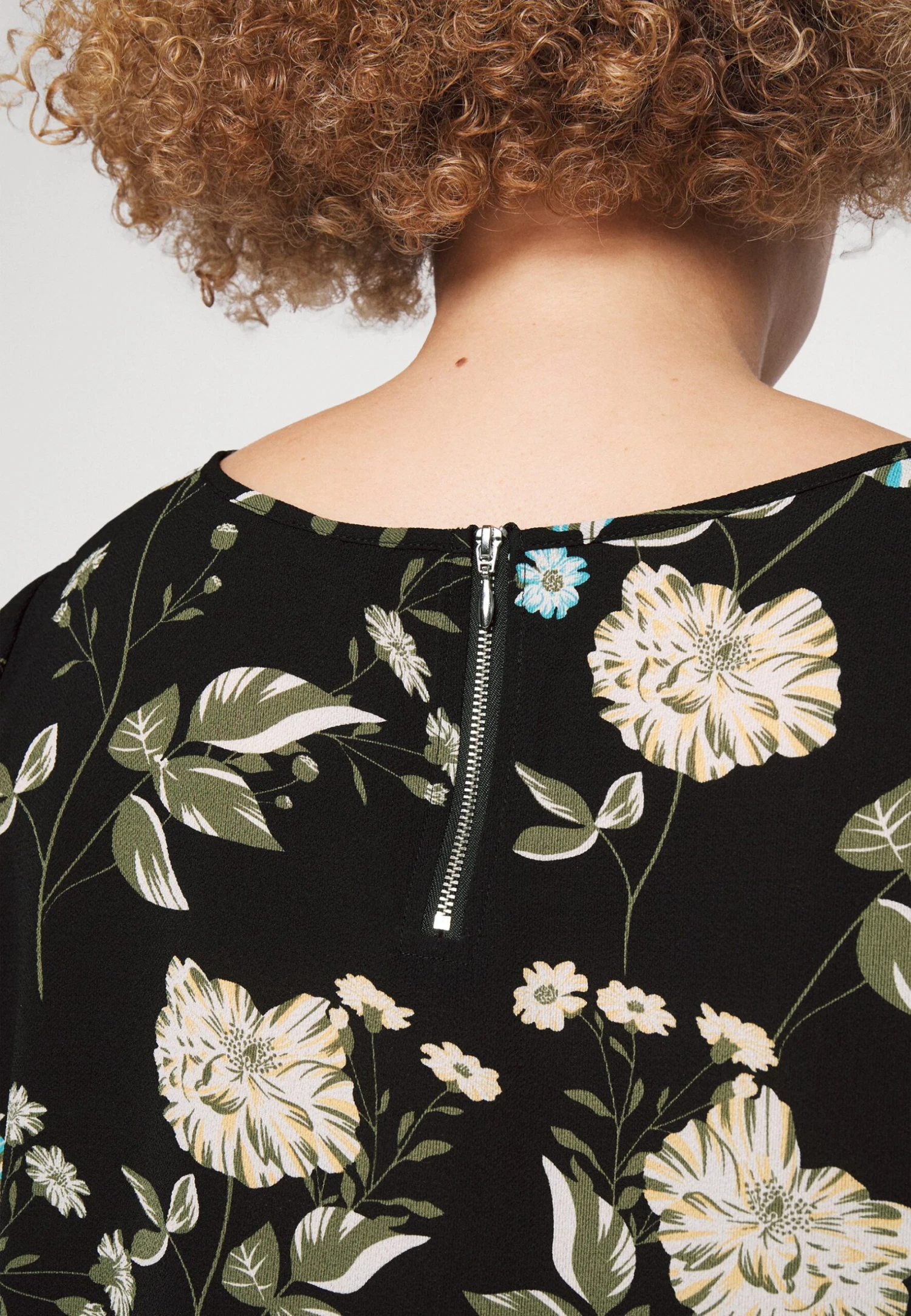 ONLY CARMAKOMA Carluxmie Tunic Dress - Day Dress - Black/Yellow - Image 5