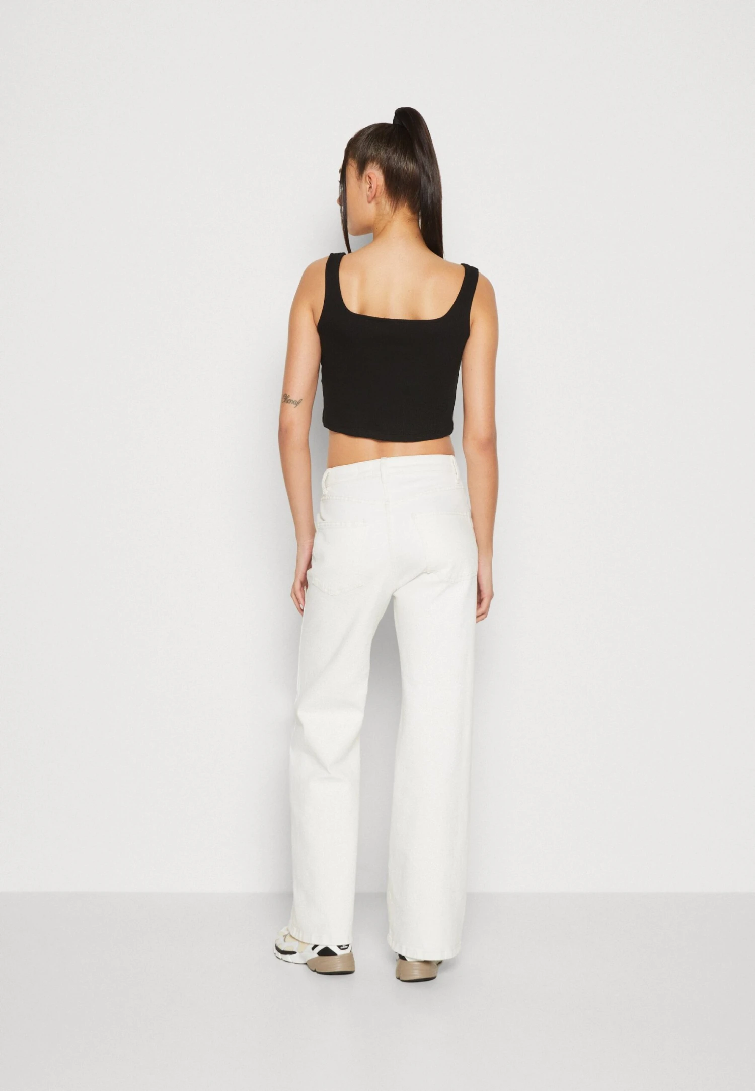 Pieces Pcnukisa Cropped Tank - Top - Image 3